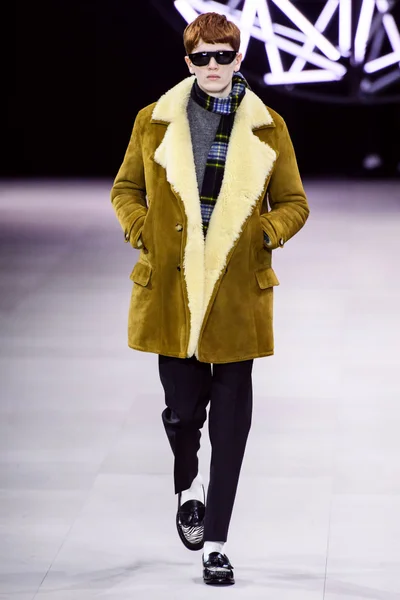 Look 33